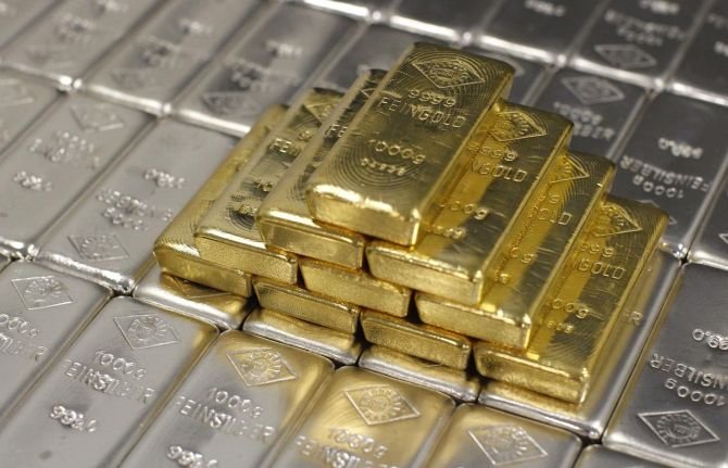 Goldman Sachs: Bitcoin is set to take more market share from gold 5