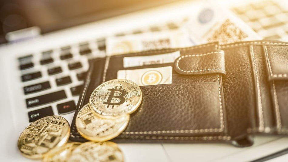 World famous financial guru says Rich people are storing Bitcoin, not $ 3