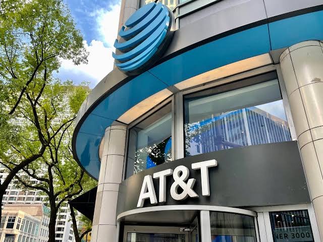 Giant telecom company AT&T will organize a crypto awareness program 2